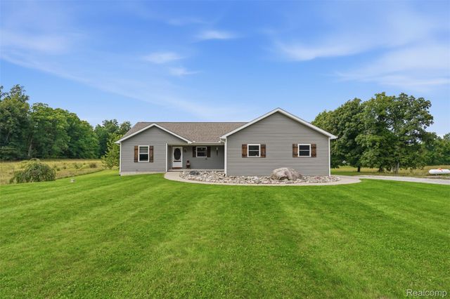 7433 Mabley Hill Road, Tyrone Township, MI 48430