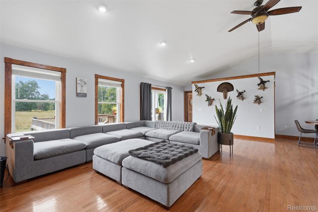 7433 Mabley Hill Road, Tyrone Township, MI 48430