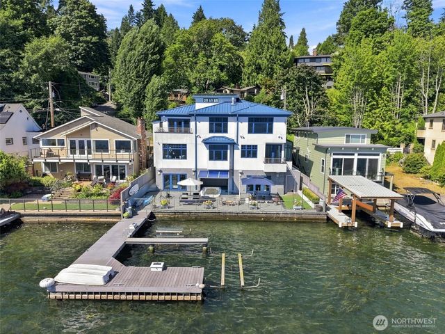 11762 Riviera Place NE, Seattle, WA 98125