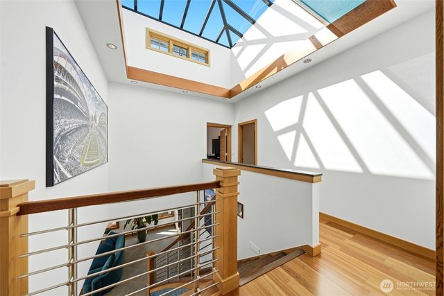 11762 Riviera Place NE, Seattle, WA 98125