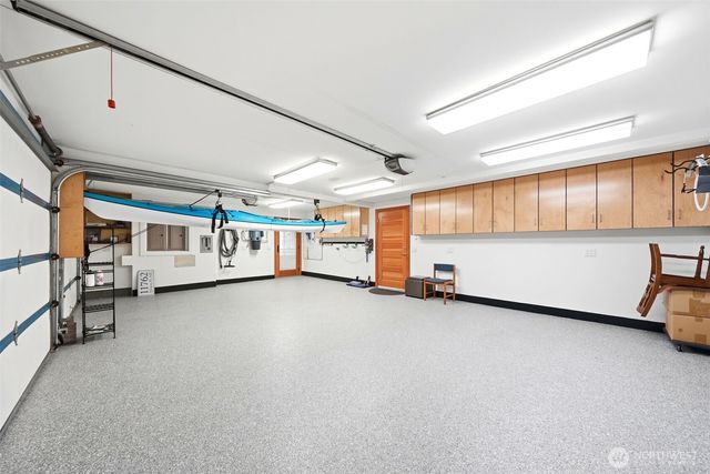 11762 Riviera Place NE, Seattle, WA 98125