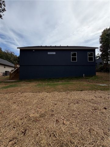 33 Bedford Lane, Bella Vista, AR 72714