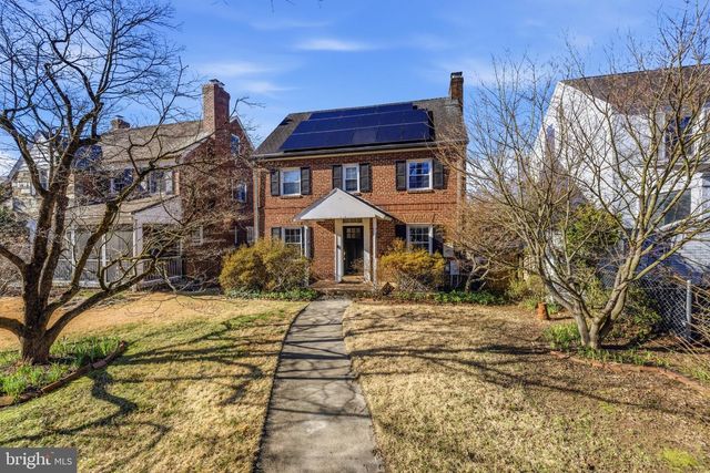 5028 MASSACHUSETTS AVE NW, Washington, DC 20016