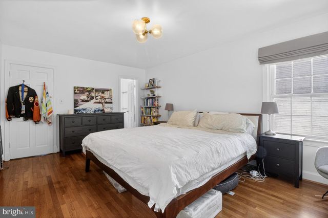 5028 MASSACHUSETTS AVE NW, Washington, DC 20016