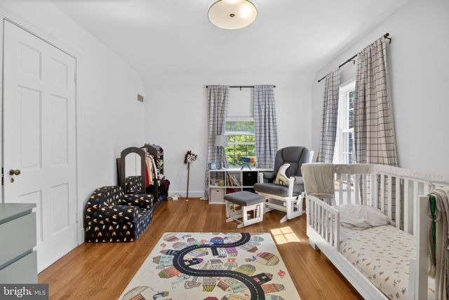 5028 MASSACHUSETTS AVE NW, Washington, DC 20016