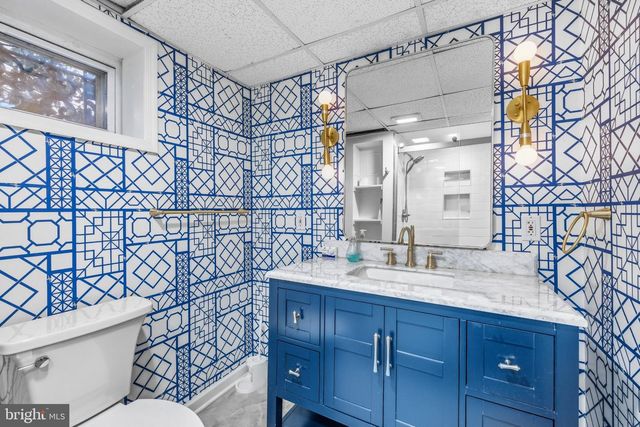 5028 MASSACHUSETTS AVE NW, Washington, DC 20016