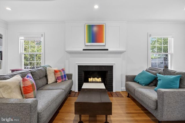 5028 MASSACHUSETTS AVE NW, Washington, DC 20016