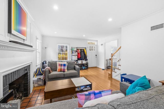 5028 MASSACHUSETTS AVE NW, Washington, DC 20016