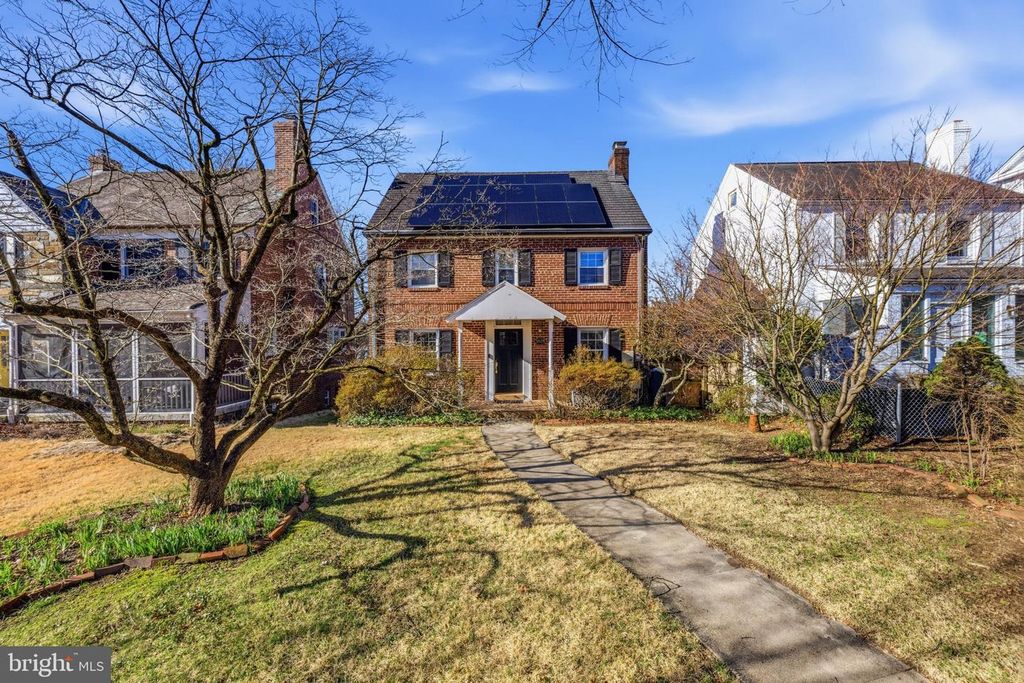 5028 MASSACHUSETTS AVE NW, Washington, DC 20016