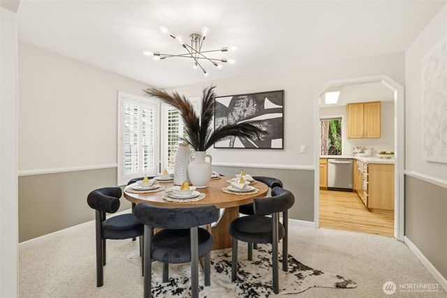 23928 SE 42nd Place, Sammamish, WA 98029