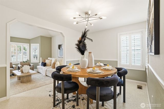 23928 SE 42nd Place, Sammamish, WA 98029