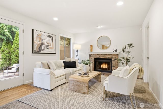 23928 SE 42nd Place, Sammamish, WA 98029