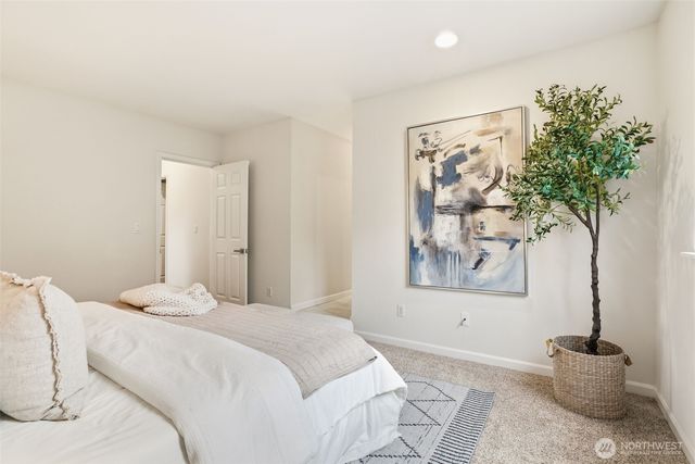 23928 SE 42nd Place, Sammamish, WA 98029