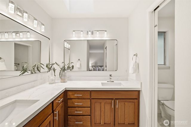 23928 SE 42nd Place, Sammamish, WA 98029