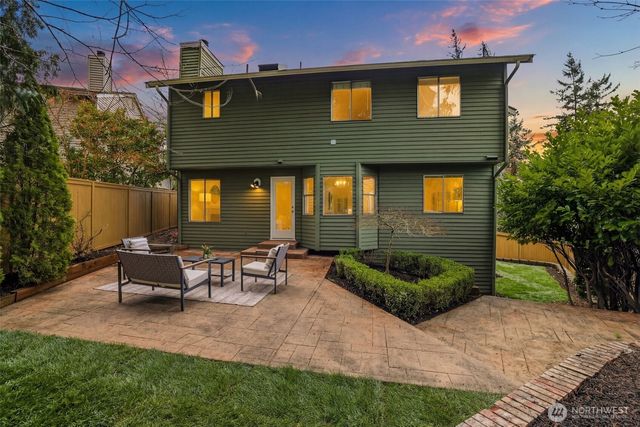 23928 SE 42nd Place, Sammamish, WA 98029