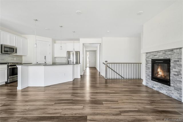 8595 S Quemoy Street, Aurora, CO 80016