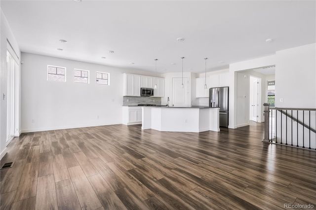 8595 S Quemoy Street, Aurora, CO 80016