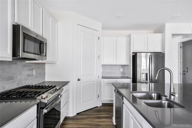8595 S Quemoy Street, Aurora, CO 80016