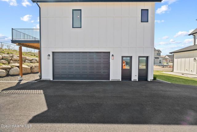3494 N Blaze Loop, Post Falls, ID 83854