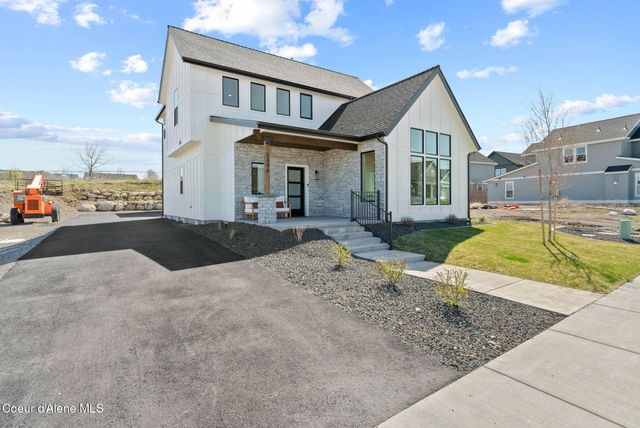 3494 N Blaze Loop, Post Falls, ID 83854