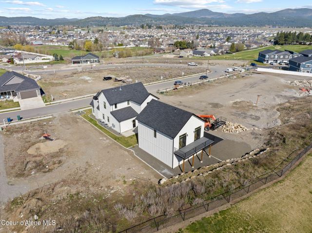 3494 N Blaze Loop, Post Falls, ID 83854