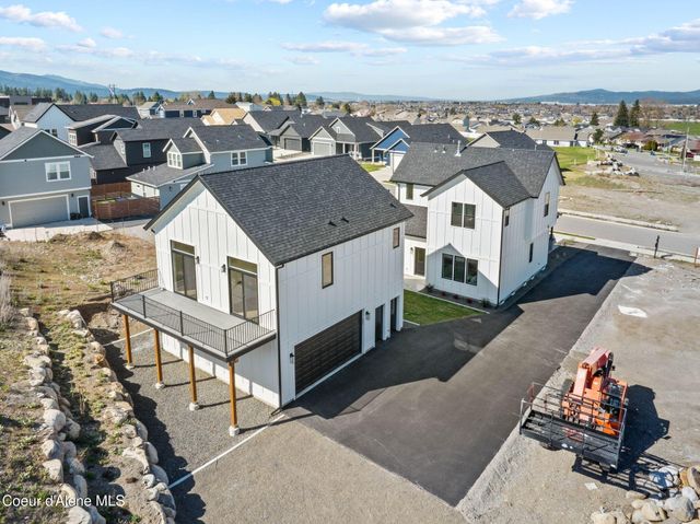3494 N Blaze Loop, Post Falls, ID 83854