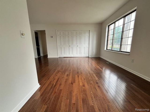 23025 Liberty Street 13, Saint Clair Shores, MI 48080