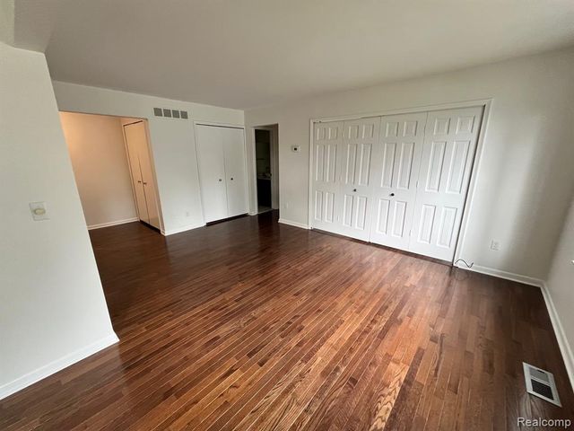 23025 Liberty Street 13, Saint Clair Shores, MI 48080