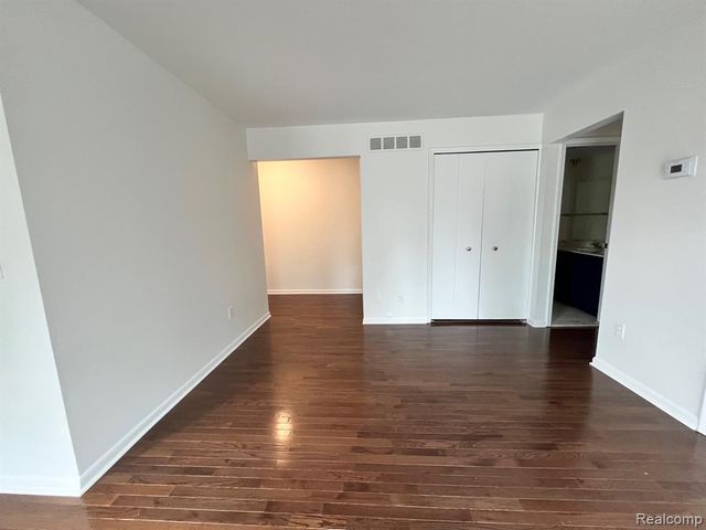 23025 Liberty Street 13, Saint Clair Shores, MI 48080