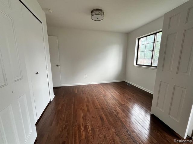 23025 Liberty Street 13, Saint Clair Shores, MI 48080