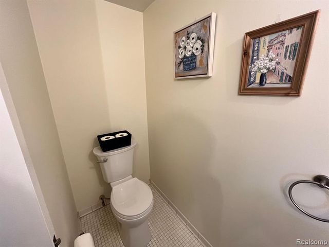 23025 Liberty Street 13, Saint Clair Shores, MI 48080