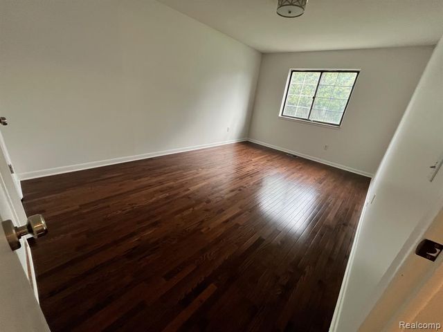 23025 Liberty Street 13, Saint Clair Shores, MI 48080
