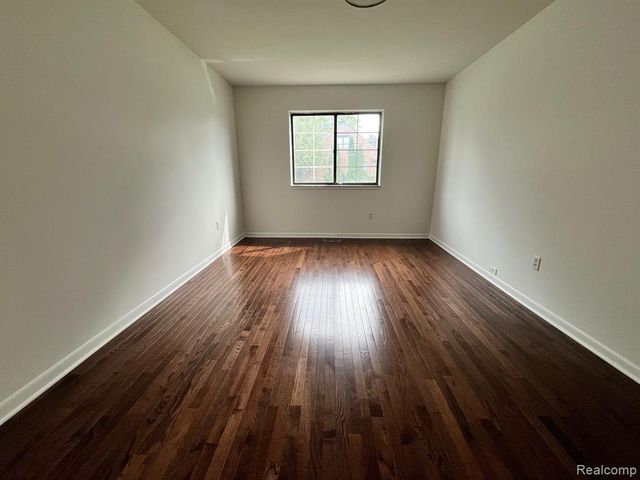 23025 Liberty Street 13, Saint Clair Shores, MI 48080