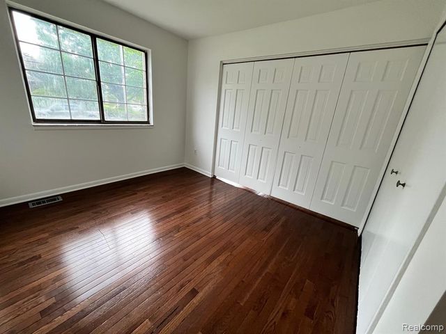 23025 Liberty Street 13, Saint Clair Shores, MI 48080