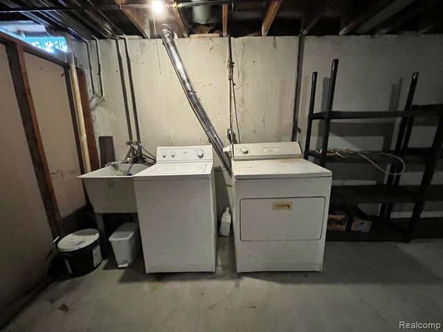 23025 Liberty Street 13, Saint Clair Shores, MI 48080