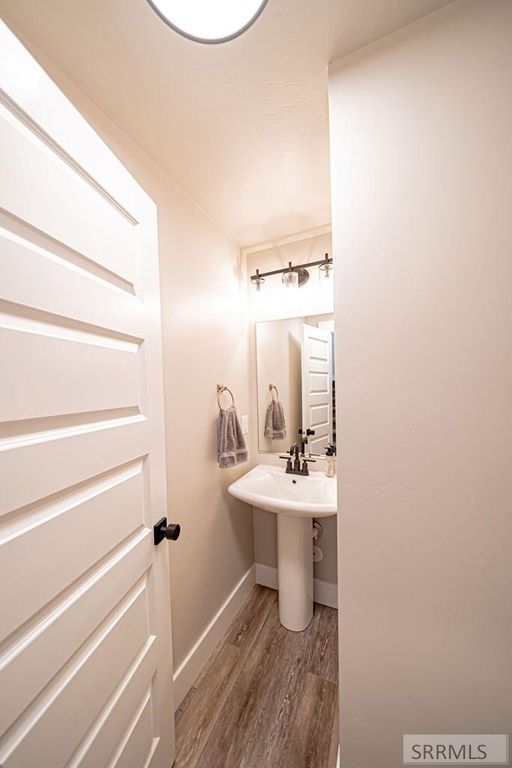 Image 13 of property listing at 2926 Sunburst Drive, Ammon, ID 83406