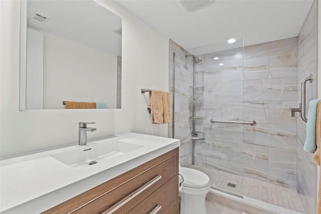 1633 BOATHOUSE CIRCLE 232, Sarasota, FL 34231