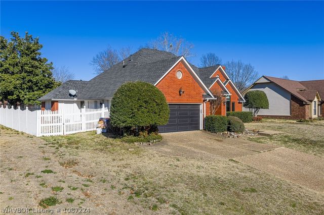 2305 Brigadoon Drive, Fort Smith, AR 72908
