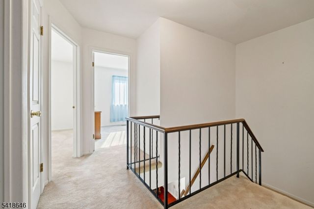 5 Lily Ct, Edison Twp., NJ 08820