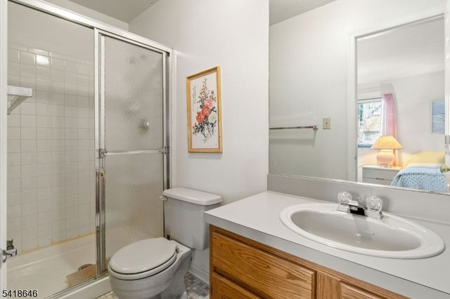 5 Lily Ct, Edison Twp., NJ 08820