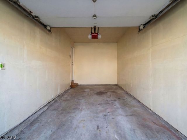 5 Lily Ct, Edison Twp., NJ 08820