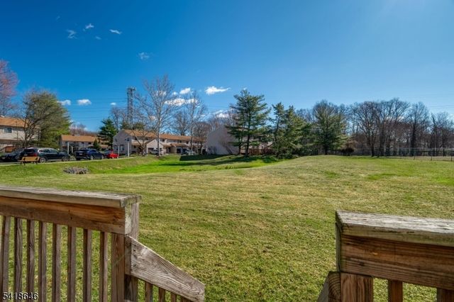 5 Lily Ct, Edison Twp., NJ 08820