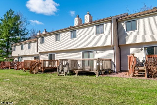 5 Lily Ct, Edison Twp., NJ 08820