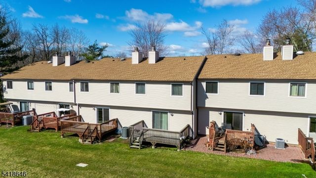 5 Lily Ct, Edison Twp., NJ 08820