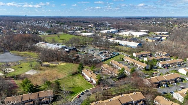 5 Lily Ct, Edison Twp., NJ 08820