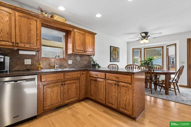 3209 Applewood Drive, Fremont, NE 68025