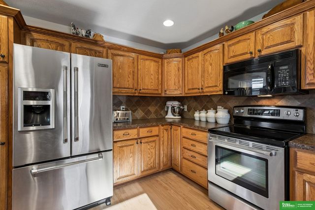 3209 Applewood Drive, Fremont, NE 68025