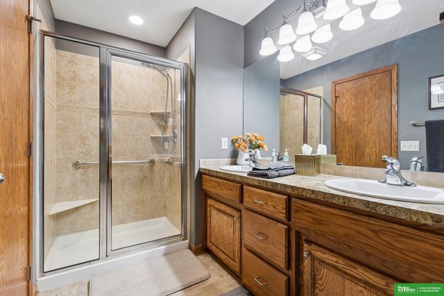 3209 Applewood Drive, Fremont, NE 68025