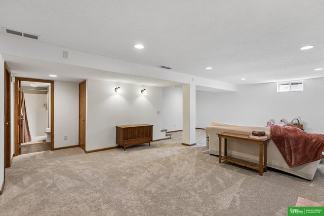 3209 Applewood Drive, Fremont, NE 68025