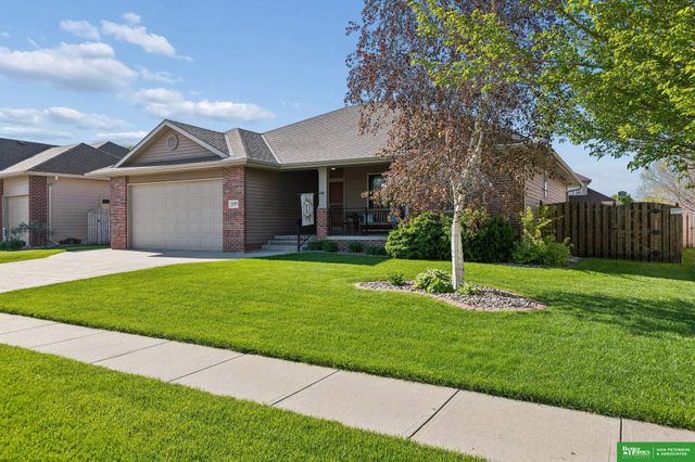 3209 Applewood Drive, Fremont, NE 68025